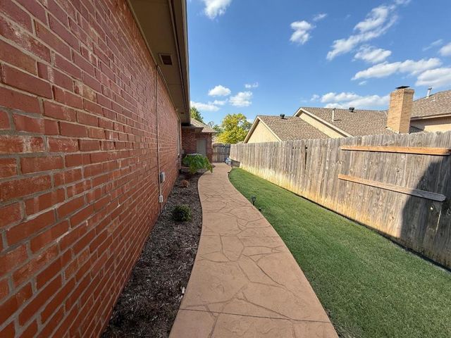 6108 Plum Thicket Road, Oklahoma City, OK 73162