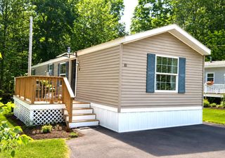 10 Hummingbird Lane, Raymond, NH 03077