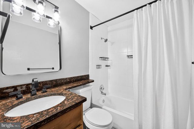 13881 LANGSTONE DR, Woodbridge, VA 22193