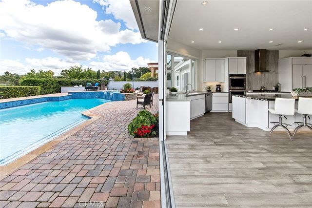 18751 Via San Marco, Irvine, CA 92603