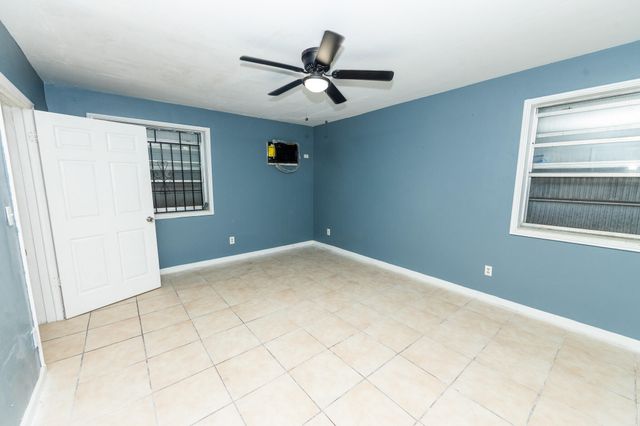 1230 NW 180th Terrace, Miami Gardens, FL 33169