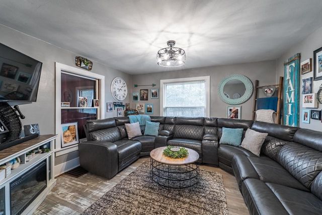 1303 E WAUSAU AVENUE, Wausau, WI 54403