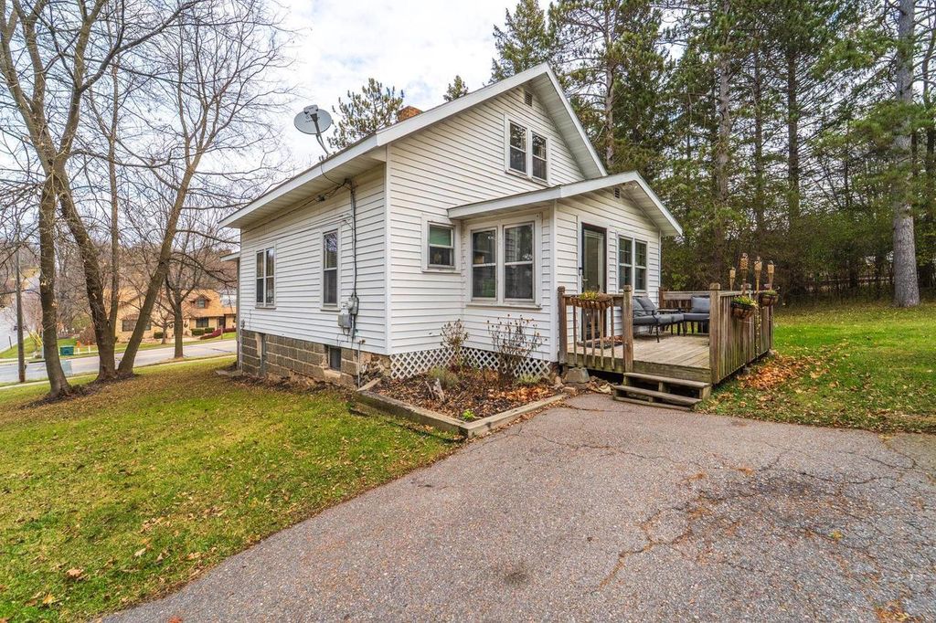 1303 E WAUSAU AVENUE, Wausau, WI 54403