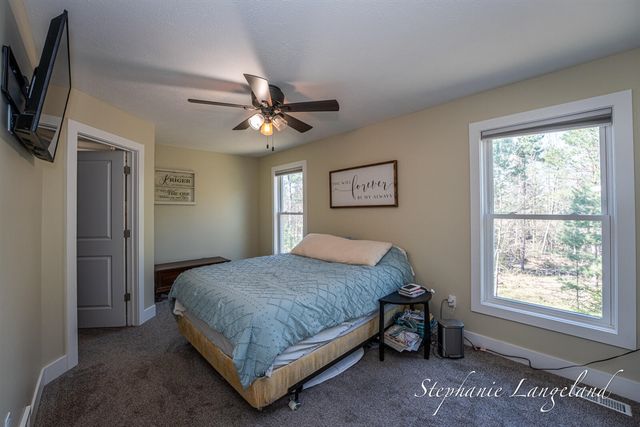 4925 S Brooks Road, Fruitport, MI 49415