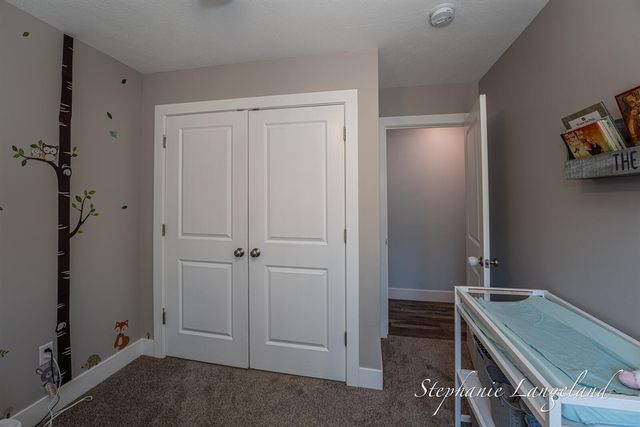 4925 S Brooks Road, Fruitport, MI 49415