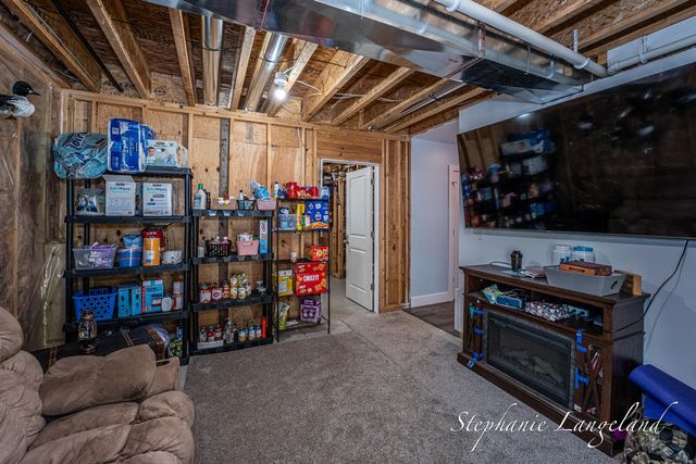 4925 S Brooks Road, Fruitport, MI 49415