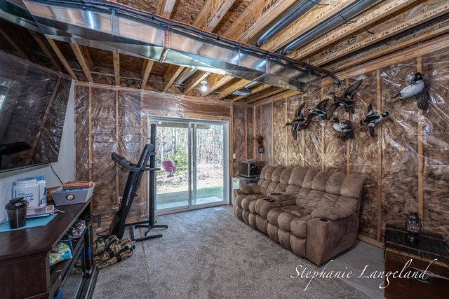 4925 S Brooks Road, Fruitport, MI 49415