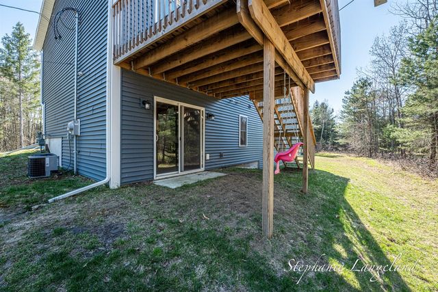 4925 S Brooks Road, Fruitport, MI 49415