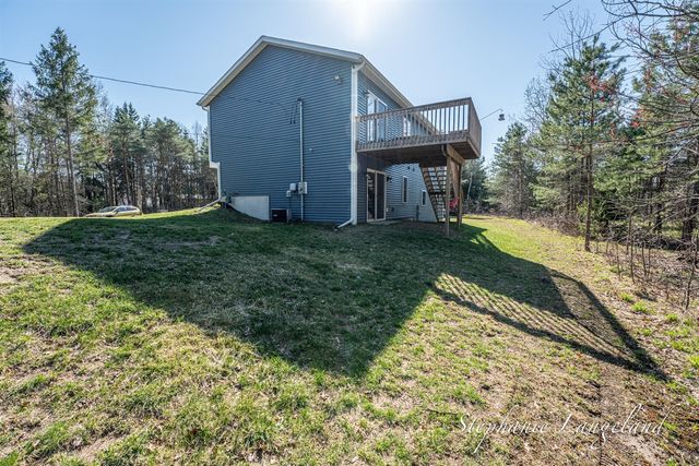 4925 S Brooks Road, Fruitport, MI 49415