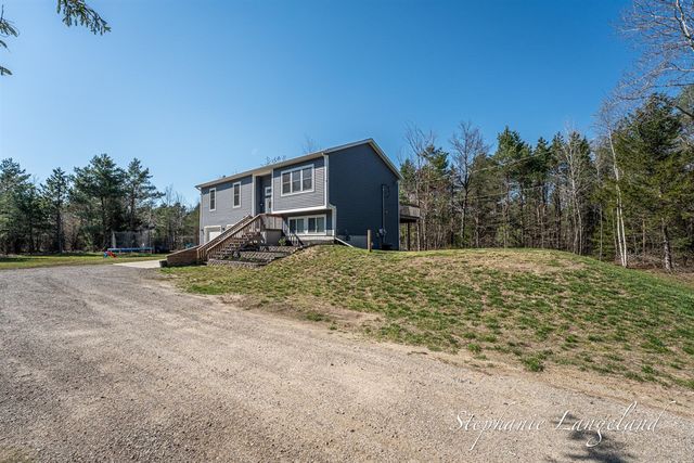 4925 S Brooks Road, Fruitport, MI 49415