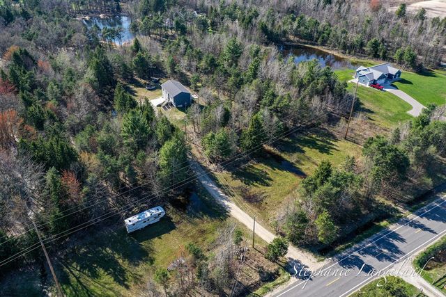 4925 S Brooks Road, Fruitport, MI 49415