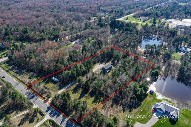 4925 S Brooks Road, Fruitport, MI 49415