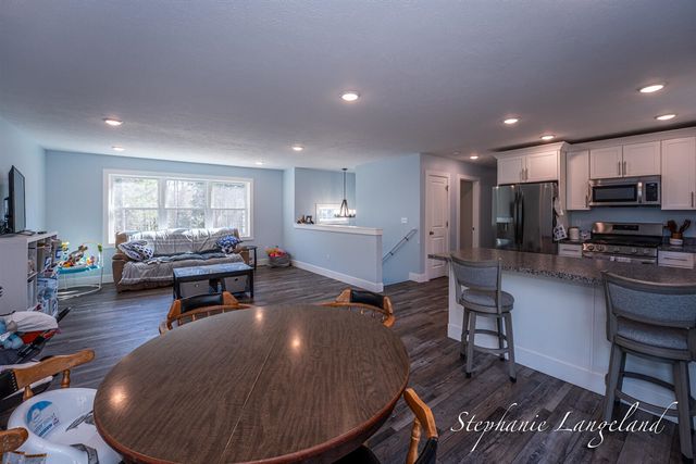 4925 S Brooks Road, Fruitport, MI 49415