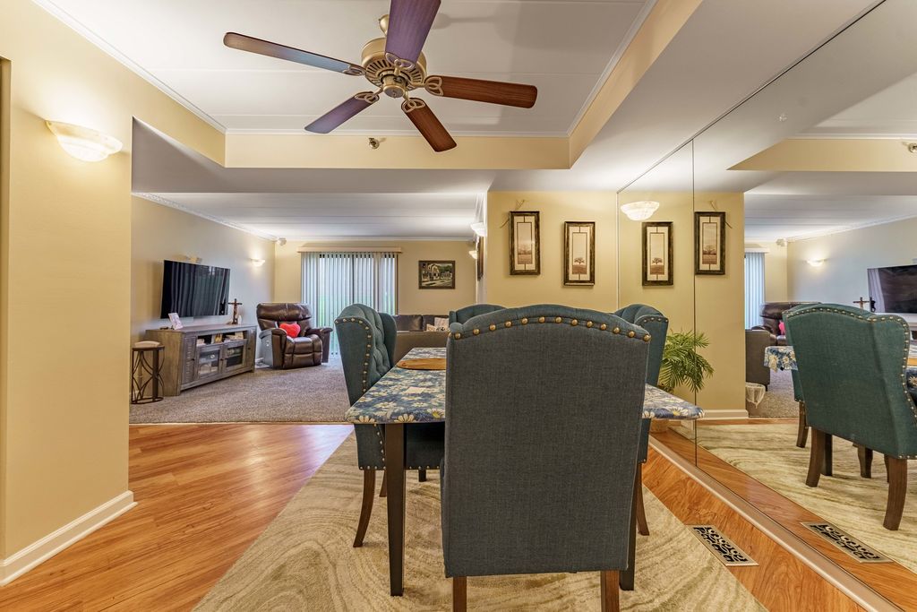 915 N York Street N 404, Elmhurst, IL 60126 — photo 4