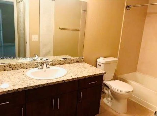 417 Vista Isles Dr 2314, Sunrise, FL 33325