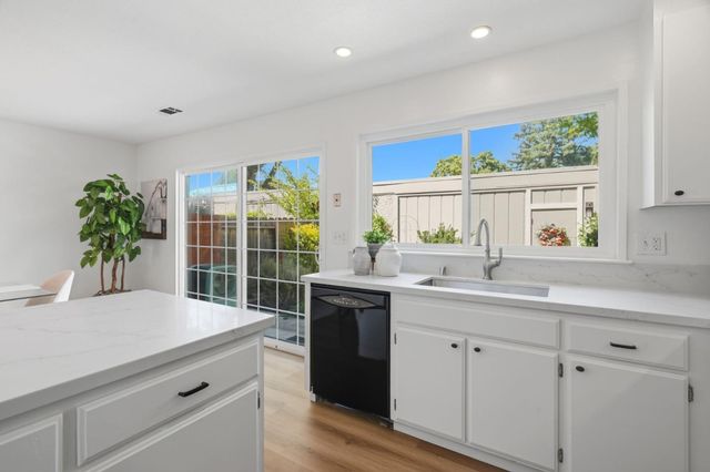 4740 Canyon River Court, San Jose, CA 95136