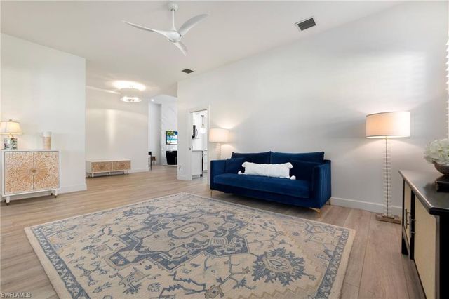 8040 Wilfredo CT, Naples, FL 34114