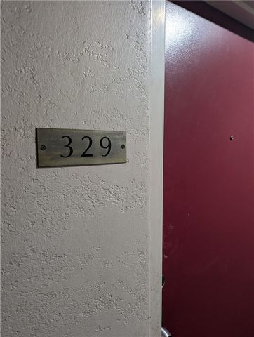 18530 Hatteras St Unit 329, Tarzana (los Angeles), CA 91356