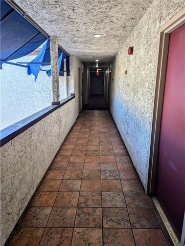 18530 Hatteras St Unit 329, Tarzana (los Angeles), CA 91356