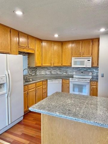 14289 Estates Avenue, Apple Valley, MN 55124