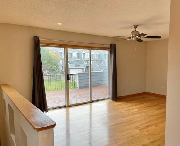 14289 Estates Avenue, Apple Valley, MN 55124