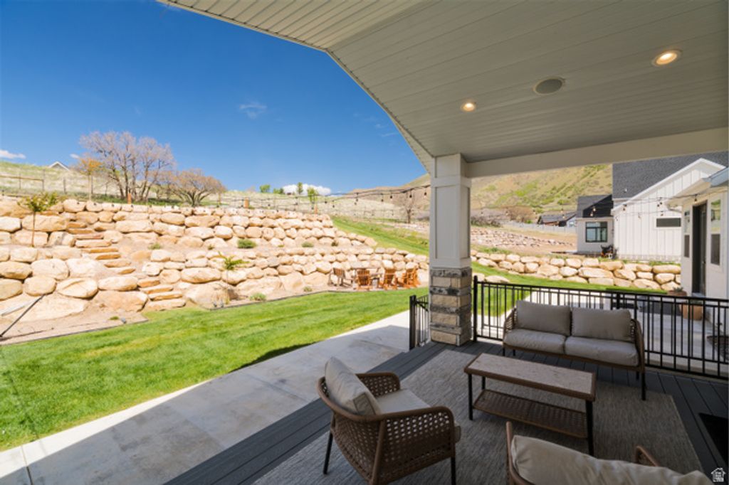 Image 69 of property listing at 179 E TWIN HOLLOW DR #19, Mapleton, UT 84664