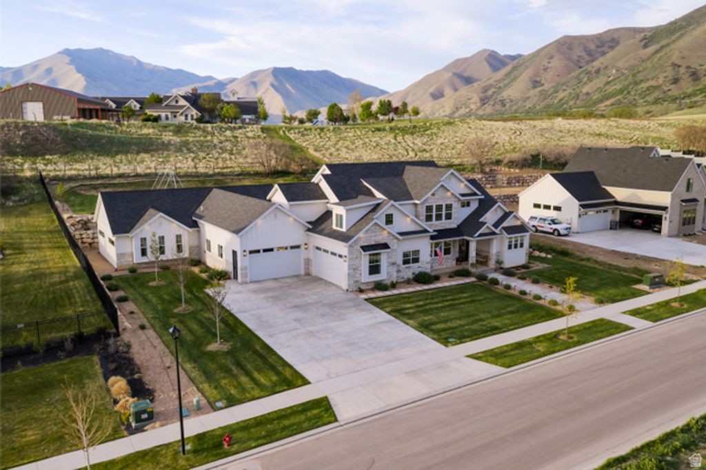 Image 82 of property listing at 179 E TWIN HOLLOW DR #19, Mapleton, UT 84664