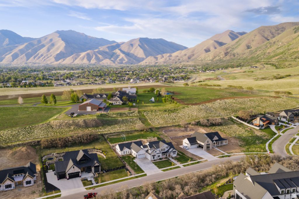 Image 83 of property listing at 179 E TWIN HOLLOW DR #19, Mapleton, UT 84664