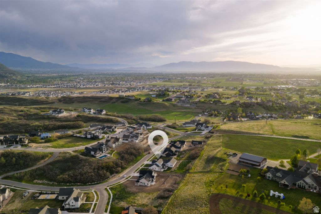 Image 86 of property listing at 179 E TWIN HOLLOW DR #19, Mapleton, UT 84664