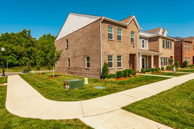 781 Coburg St, Gallatin, TN 37066