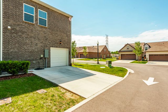 781 Coburg St, Gallatin, TN 37066
