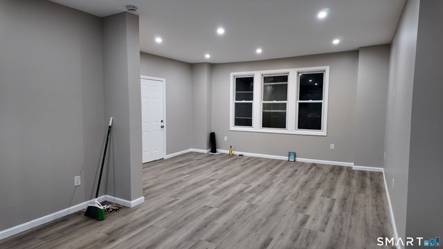 106 Helen Street 2nd Floor, Hamden, CT 06514