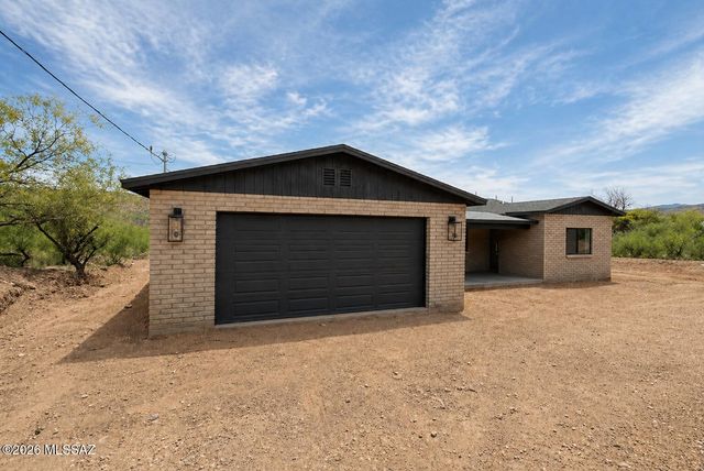 1383 Carolina Court, Rio Rico, AZ 85648