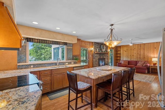 240 Canvasback Road, Mooresville, NC 28117