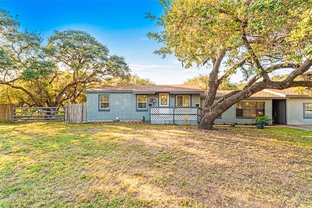 1887 Pace Ave, Ingleside, TX 78362