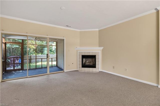 626 South Lake CIR, Chesapeake, VA 23322