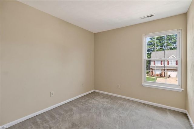 626 South Lake CIR, Chesapeake, VA 23322