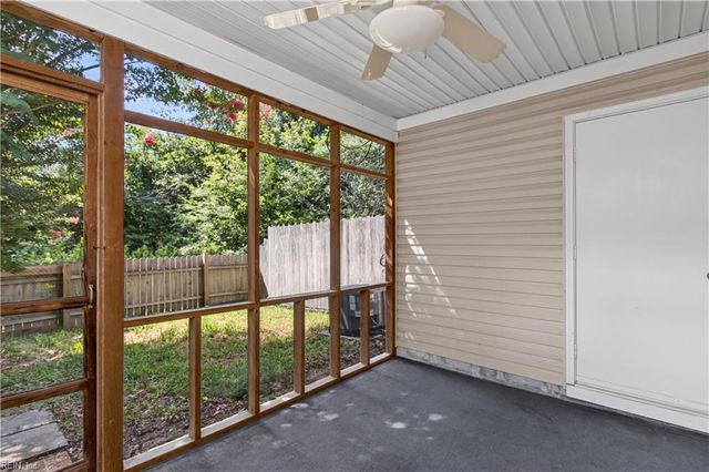 626 South Lake CIR, Chesapeake, VA 23322