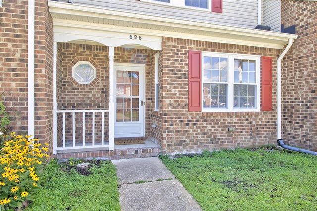 626 South Lake CIR, Chesapeake, VA 23322