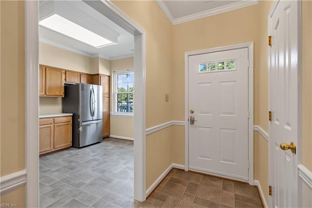 626 South Lake CIR, Chesapeake, VA 23322