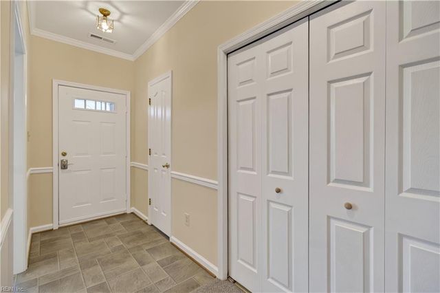 626 South Lake CIR, Chesapeake, VA 23322