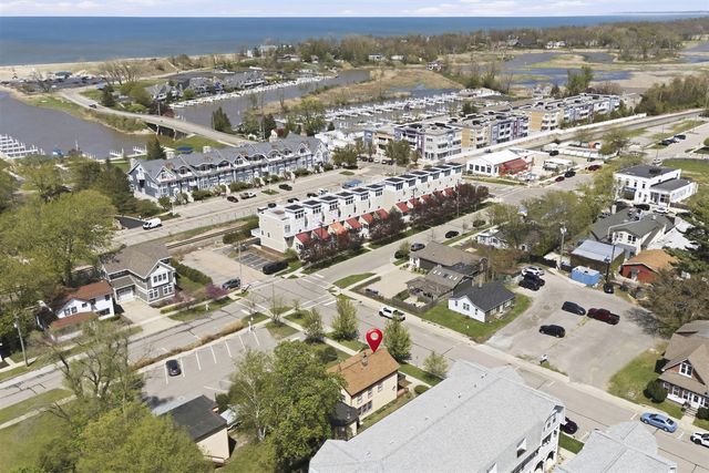 126 N Barton Street, New Buffalo, MI 49117