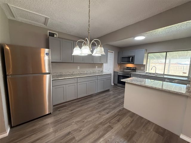 1434 Lavendale Lane, Garland, TX 75040