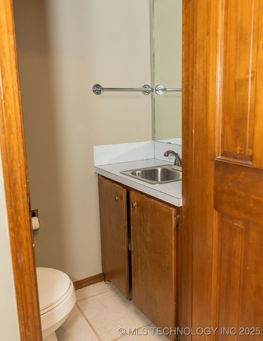 4626 Rolling Meadows Road, Bartlesville, OK 74006