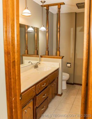 4626 Rolling Meadows Road, Bartlesville, OK 74006