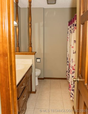 4626 Rolling Meadows Road, Bartlesville, OK 74006