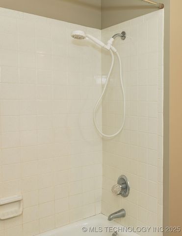 4626 Rolling Meadows Road, Bartlesville, OK 74006