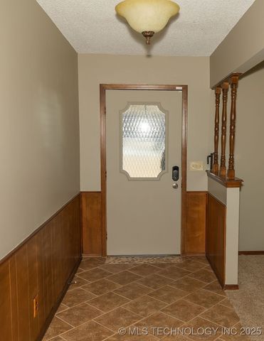 4626 Rolling Meadows Road, Bartlesville, OK 74006