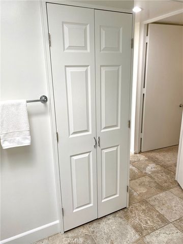 1241 Knollwood Rd, M4 46E, Seal Beach, CA 90740