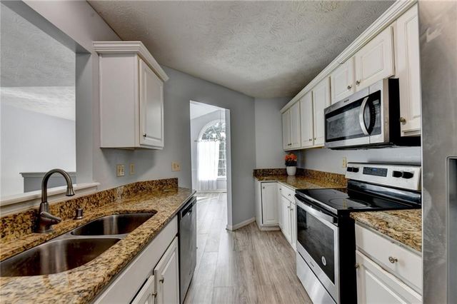 5724 Southland Walk, Stone Mountain, GA 30087